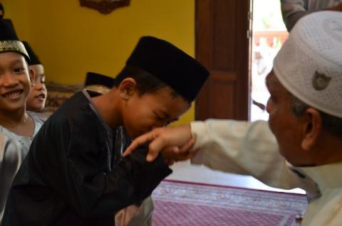 Menghormati Kepada Guru Salah Satu Prasarat Keberkahan Ilmu