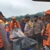 Mayat ditemukan di sungai Sengkarang