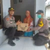 Polisi Beri Bantuan Penyandang Disabilitas