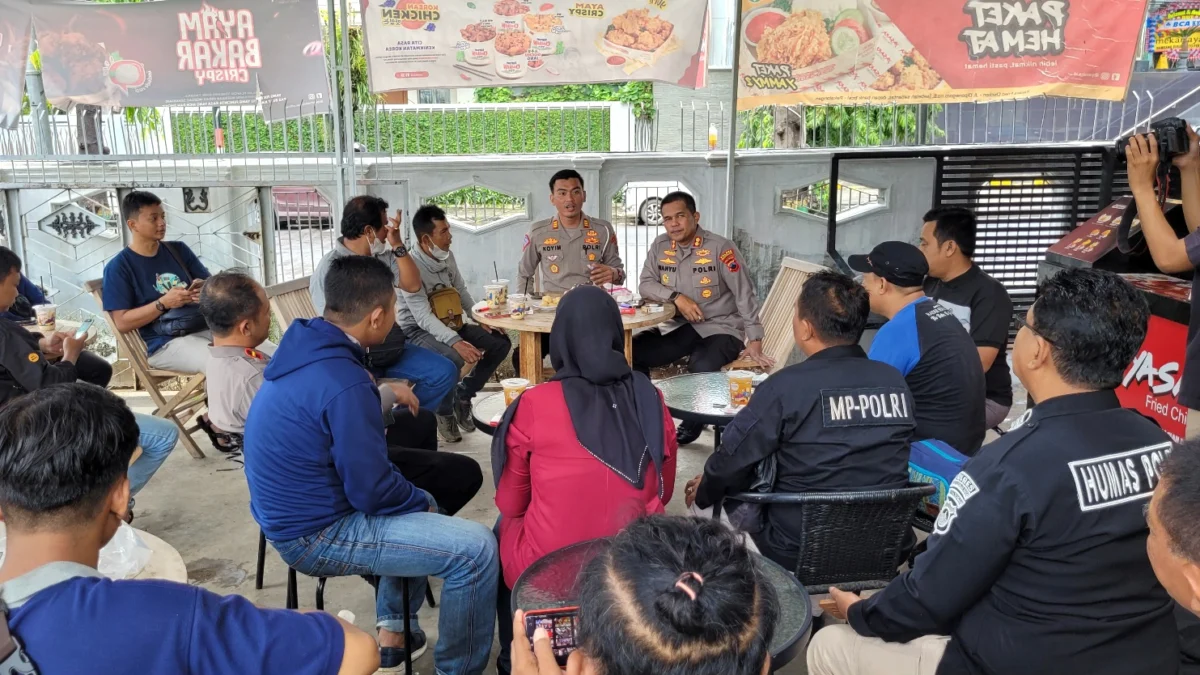 Polres pekalongan kota dengan awak media