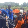 evakuasi mayat sungai pencongan