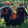 evakuasi mayat mengapung di sungai