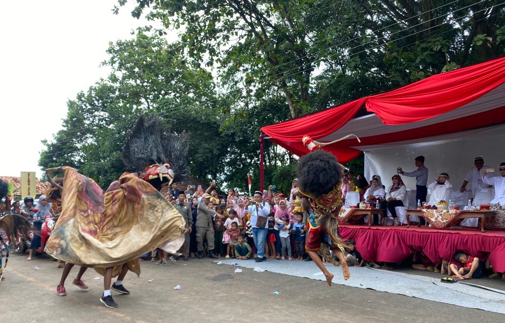 Kirab Merah Putih