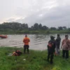 cari wanita muda terjun ke sungai pencongan