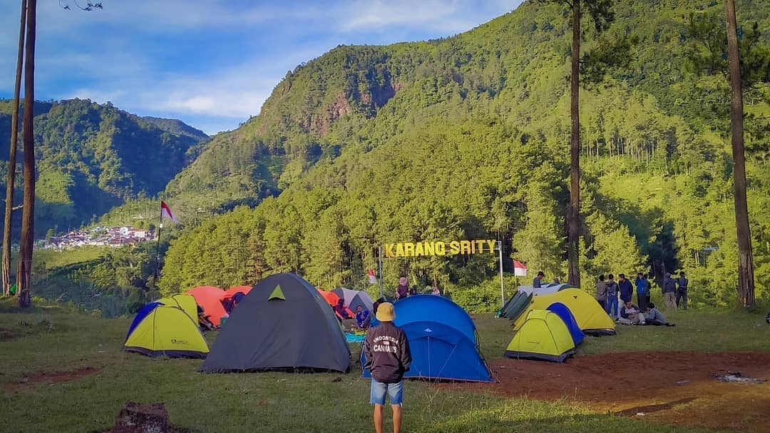 Karangsrity merupakan salah satu wisata alam hits di Pekalongan.