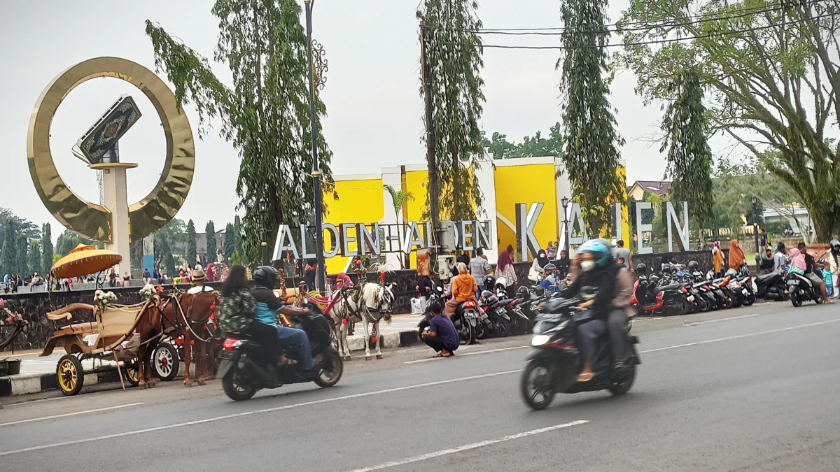 Alun Alun Kajen Kabupaten Pekalongan Jadi Tempat Ngabuburit Asyik Dan Favorite