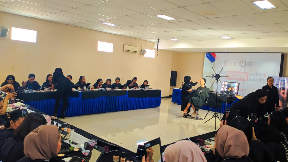 Beauty class Make Over di Pekalongan