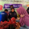 Antusias masyarakat berkunjung di pasar murah BI Tegal