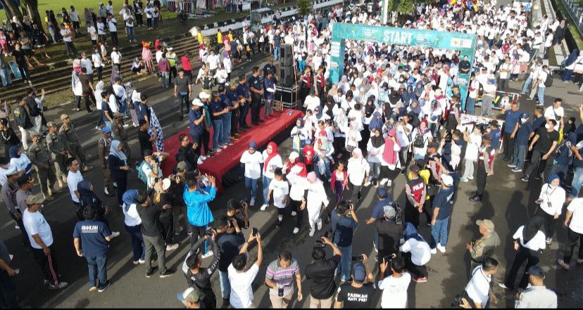 Jalan Sehat Bersama BUMN Di Alun Alun Kajen Berlangsung Meriah