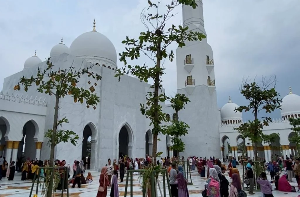 Keutamaan Salat Tarawih Malam ke-30