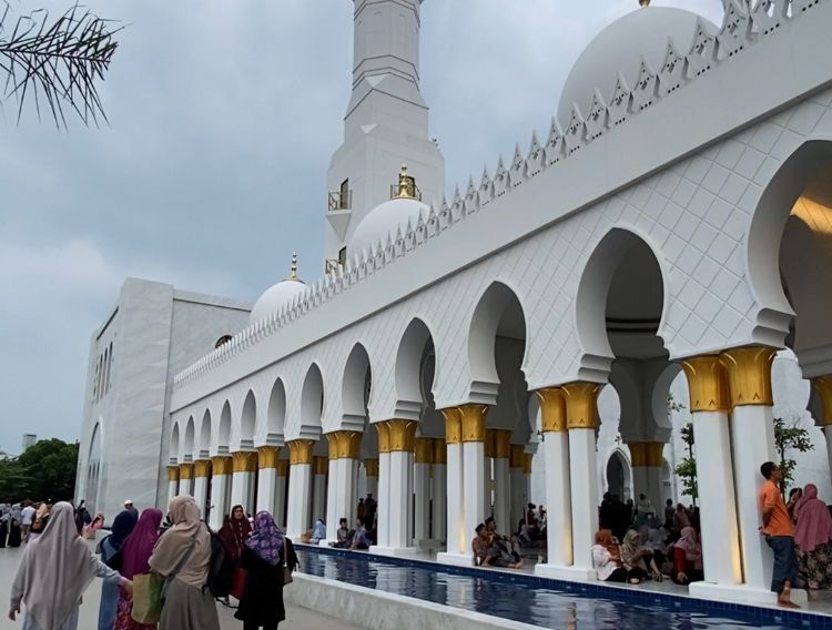 Keutamaan Salat Tarawih Malam ke-9