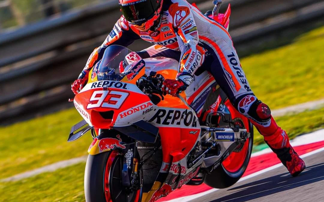 Marc Marquez Tabrak Miguel Oliveira