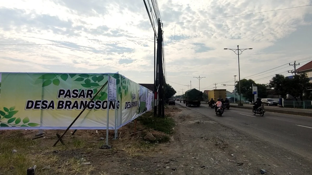 Pasar Desa Brangsong