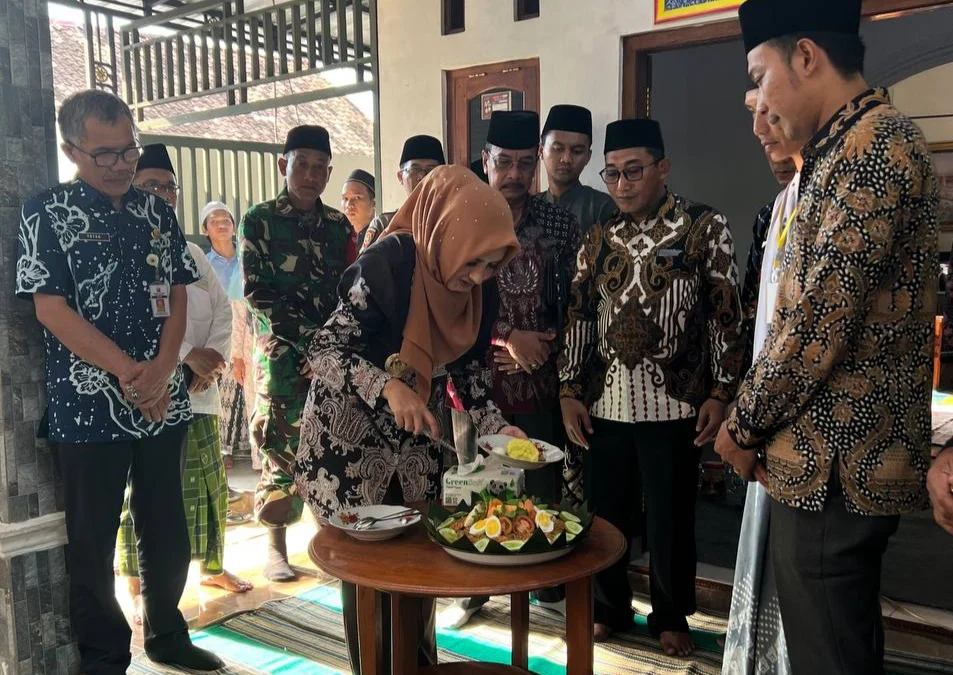 Resmikan Masjid dan Mushola Di Desa Randusari, Ini Pesan Bupati Fadia