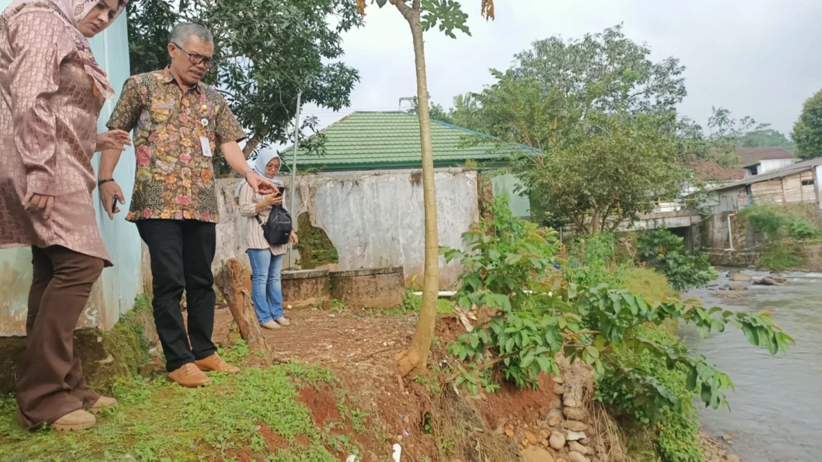 Bupati Fadia Arafiq Tinjau Puskesmas Talun