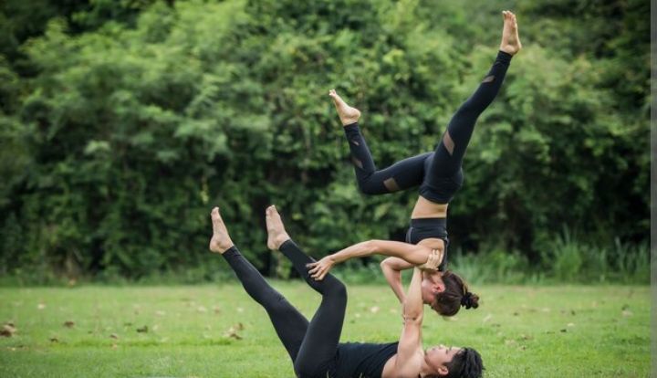 Flying yoga