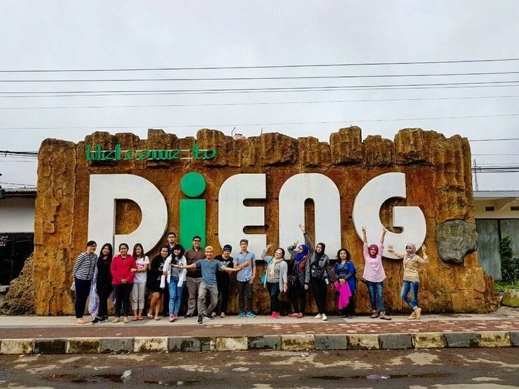 Tempat Wisata Negeri di Atas Awan Dieng