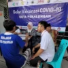 Penyuntikan vaksin booster 2 di Rutan Pekalongan.