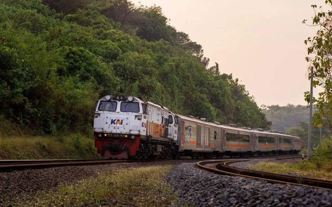 syarat naik kereta api