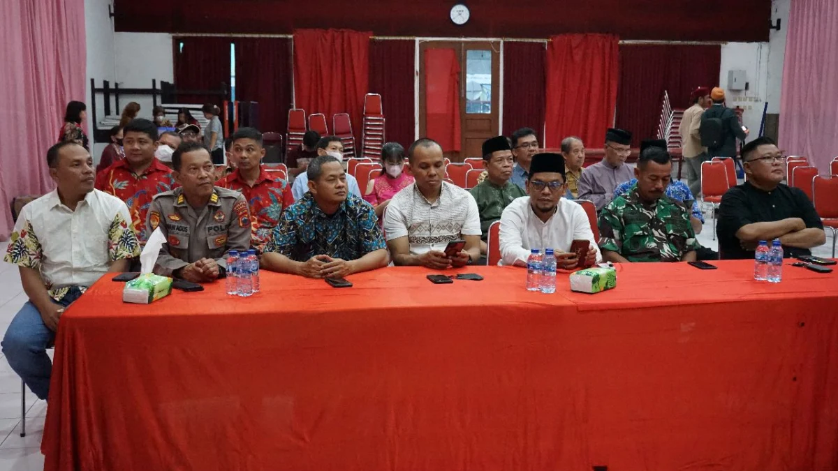 008-Bukber Lintas Agama di Klenteng Slawi, Memet Ini Patut Dicontoh