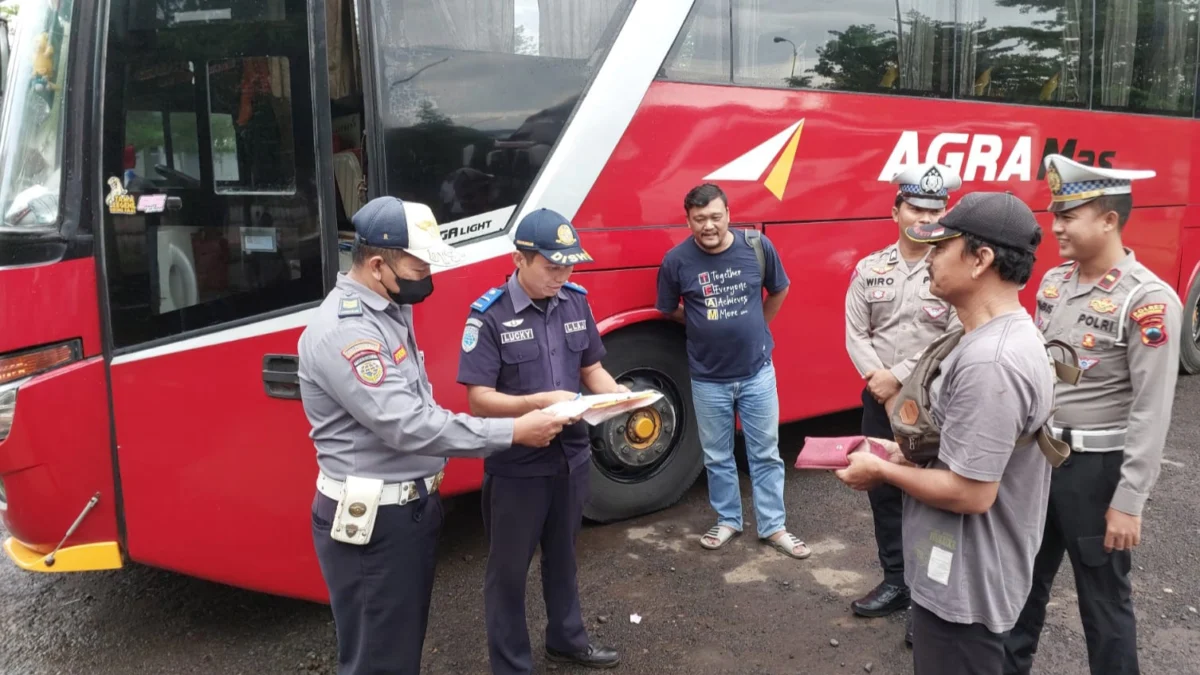 Jelang Arus Mudik, Dishub Kabupaten Pekalongan Lakukan Ramcek Armada Bus Lebaran