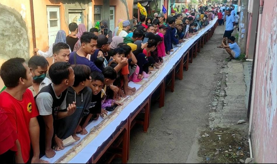 tradisi syawalan yang unik di kabupaten pekalongan