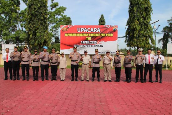 pns polres pekalongan naik pangkat