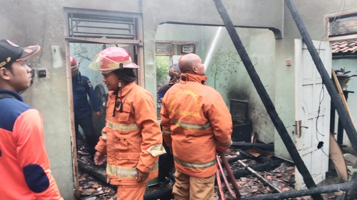 rumah sopir angkot kebakaran