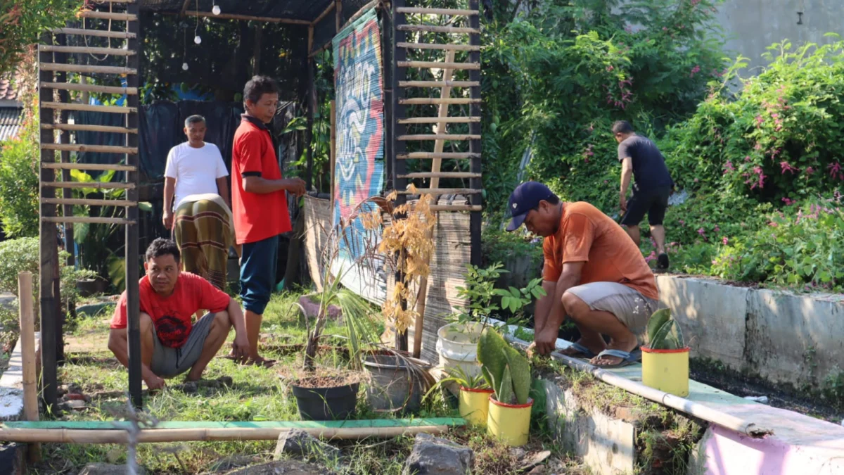 Kerja Bakti di Kota Pekalongan