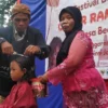 cukur rambut bajang di desa bedagung