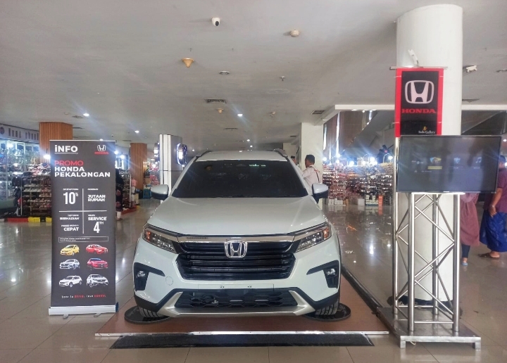 Exhibition Automotive Plaza Pekalongan