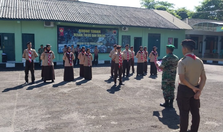 Latihan dasar kepemimpinan anggota pramuka