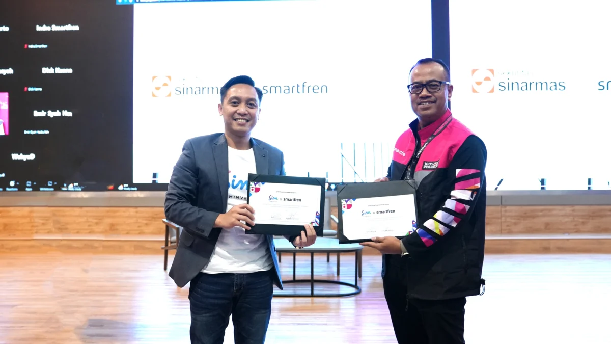 Smartfren Diajak Kolaborasi SimInvest, Ajak Generasi 5G Melek Investasi