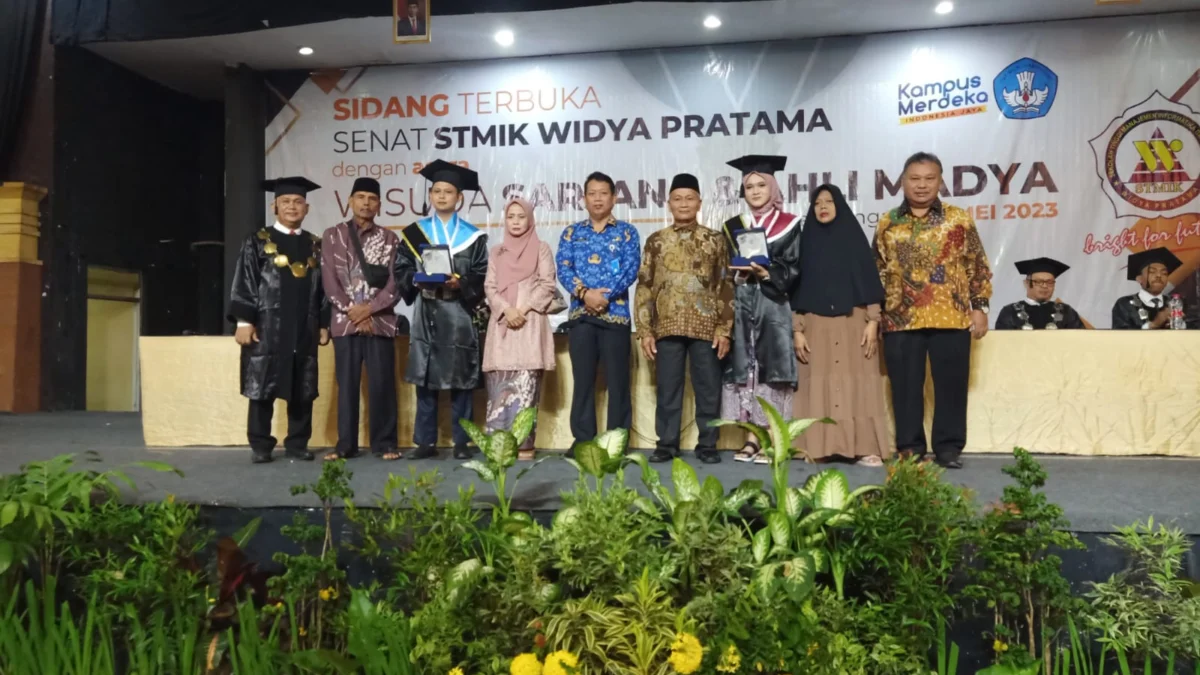 Wisudawan STMIK Widya Pratama