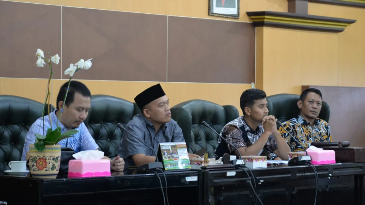 PKL Margasari Ngadu ke DPRD