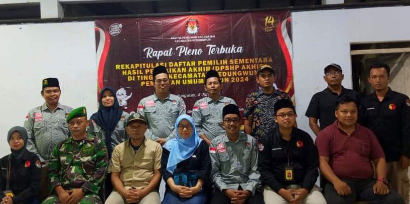 Rapat Pleno DPSHP Akhir, Panwaslu Kedungwuni Beri Masukan Terkait Pemilih Non KTP-el Rapat Pleno DPSHP