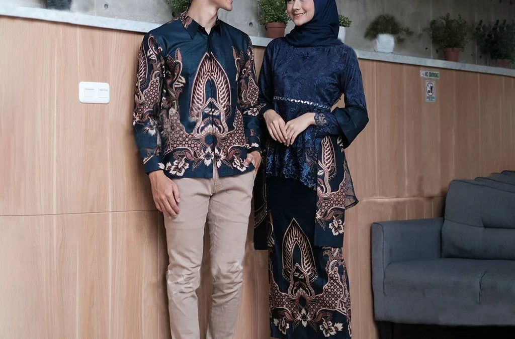 batik couple keluarga yang mempesona