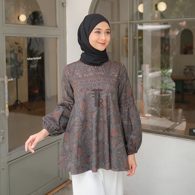 tampil cantik dengan tunik batik