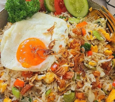 Nasi goreng ikan asin