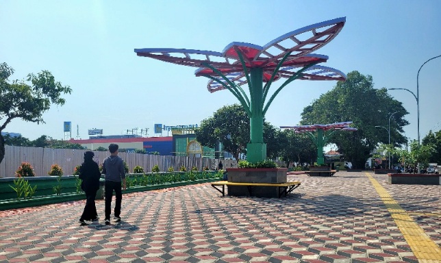 Alun-Alun Kota Pekalongan sisi selatan