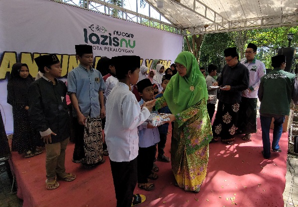 Merayakan Lebaran Anak Yatim pada 10 Muharram