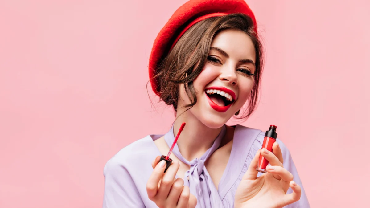 Tips Makeup Untuk Traveling