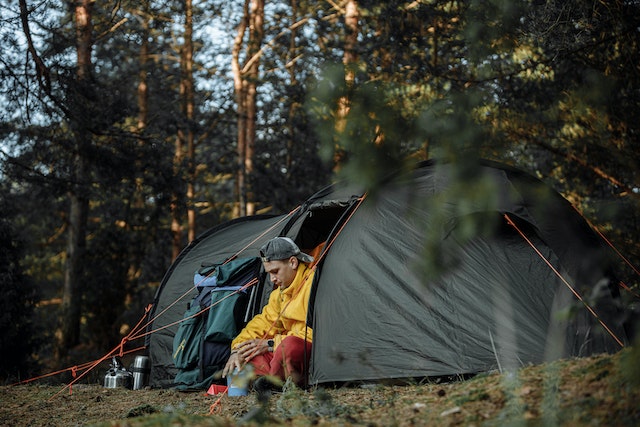 manfaat camping untuk kesehatan mental