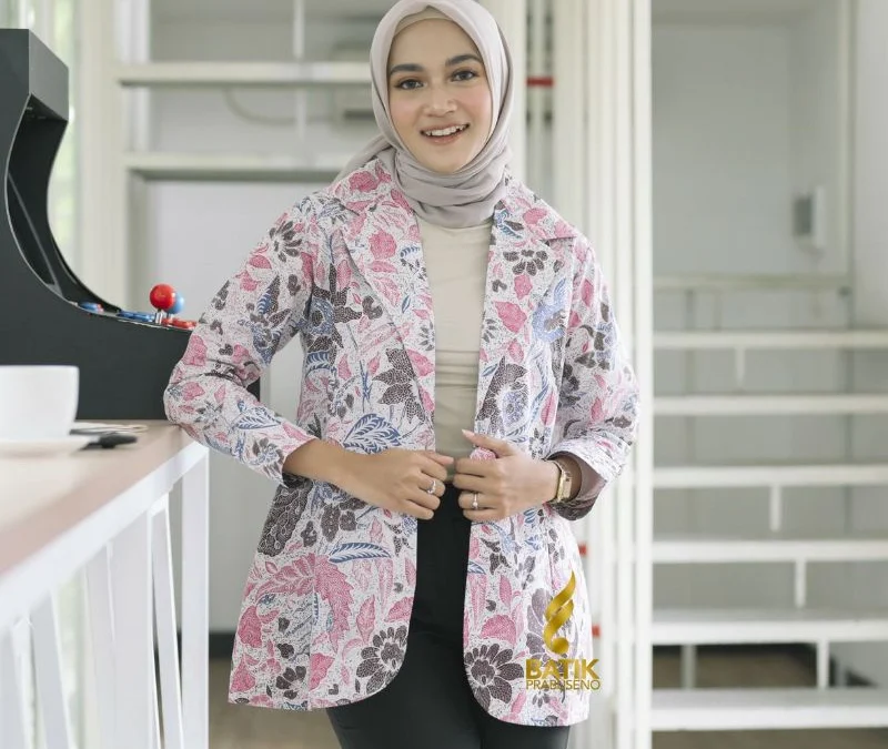 Blazer Batik Terkini