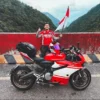 Motovlogger yang suka sunmori