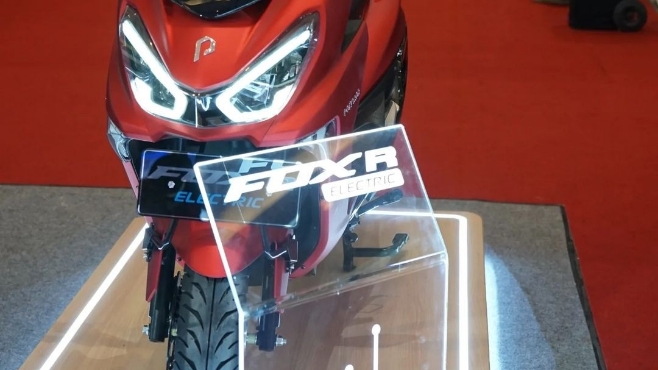 Motor Matic Listrik Fox-R Tampil Gagah