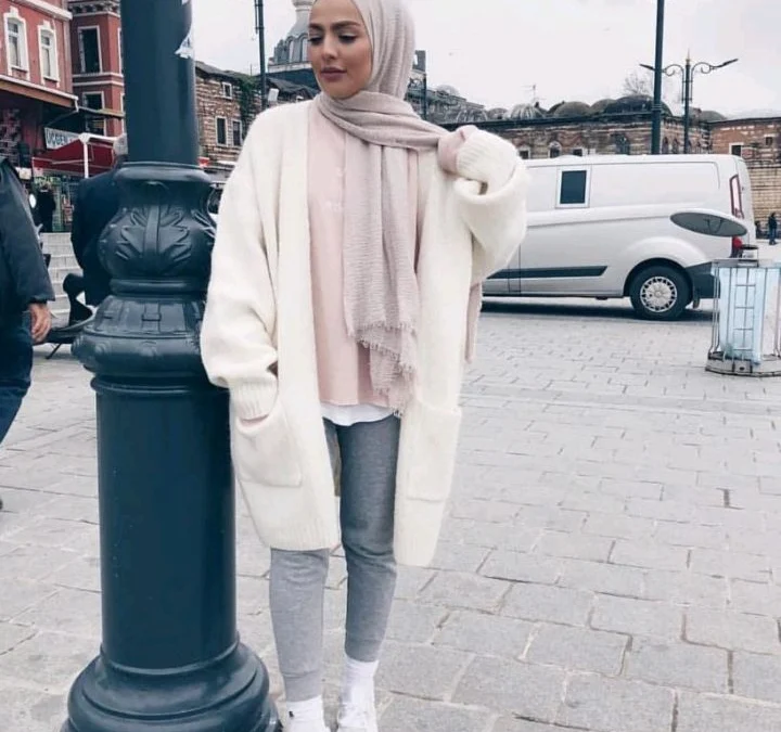 Gak Usah Minder, Ini Dia 5 Tips Outfit Hijabers untuk Kamu yang Bertubuh Kurus