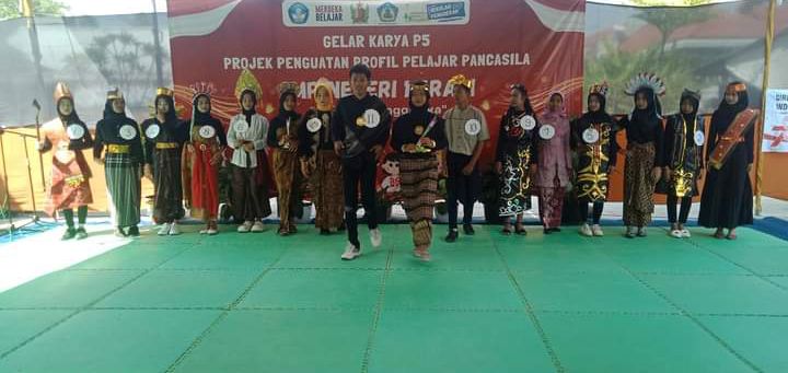 Gelar karya P5 SMPN 1 Sragi