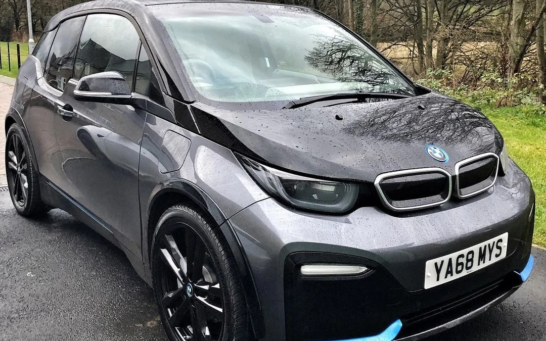 Mobil bmw i3s listrik 2019