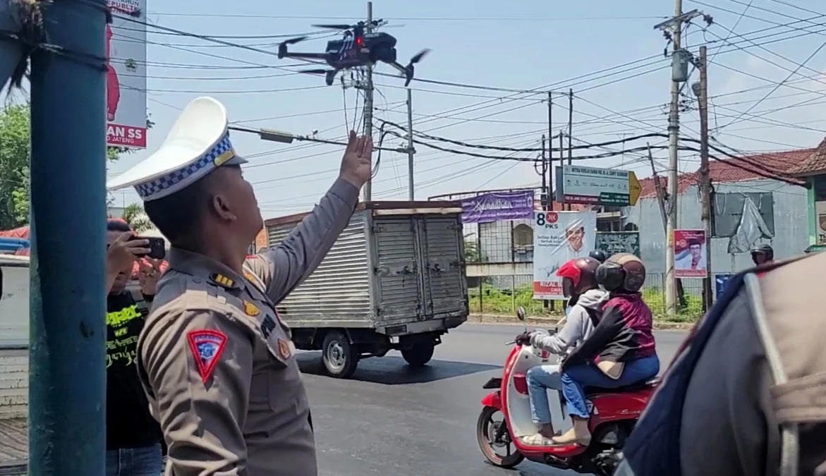 Ditlantas Polda Jateng uji coba tilang pakai etle drone